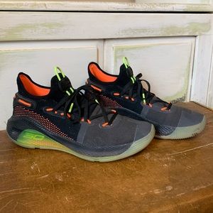 Under Armour Curry 6 Size 6.5 Youth (8 Women)